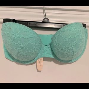 New with tags Victoria’s Secret Lightly Padded Lace Strapless Bra Aqua size 34C